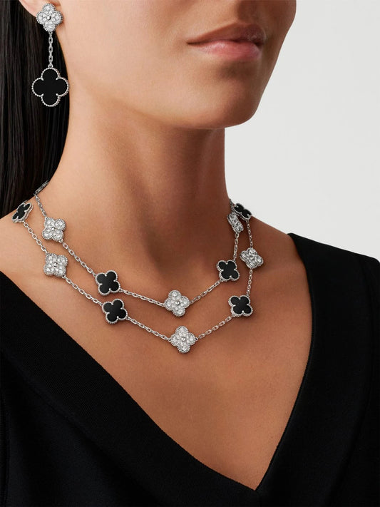 VCA 2 motifs earrings