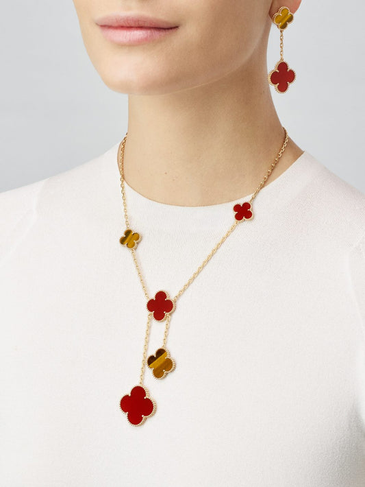 VCA 2 motifs earrings