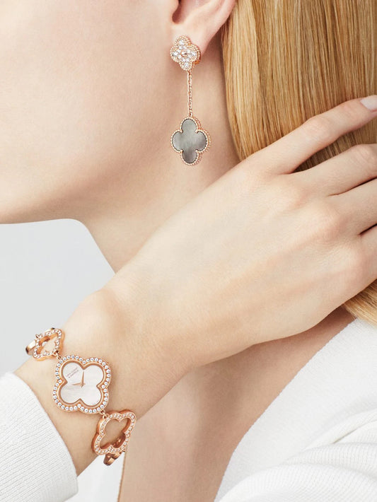 VCA 2 motifs earrings