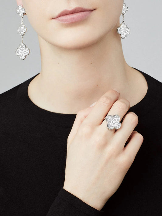 VCA 3 motifs earrings