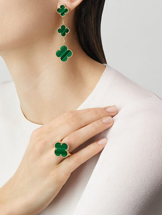 VCA 3 motifs earrings