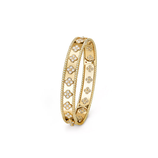 VCA Perlée clovers thick bracelet